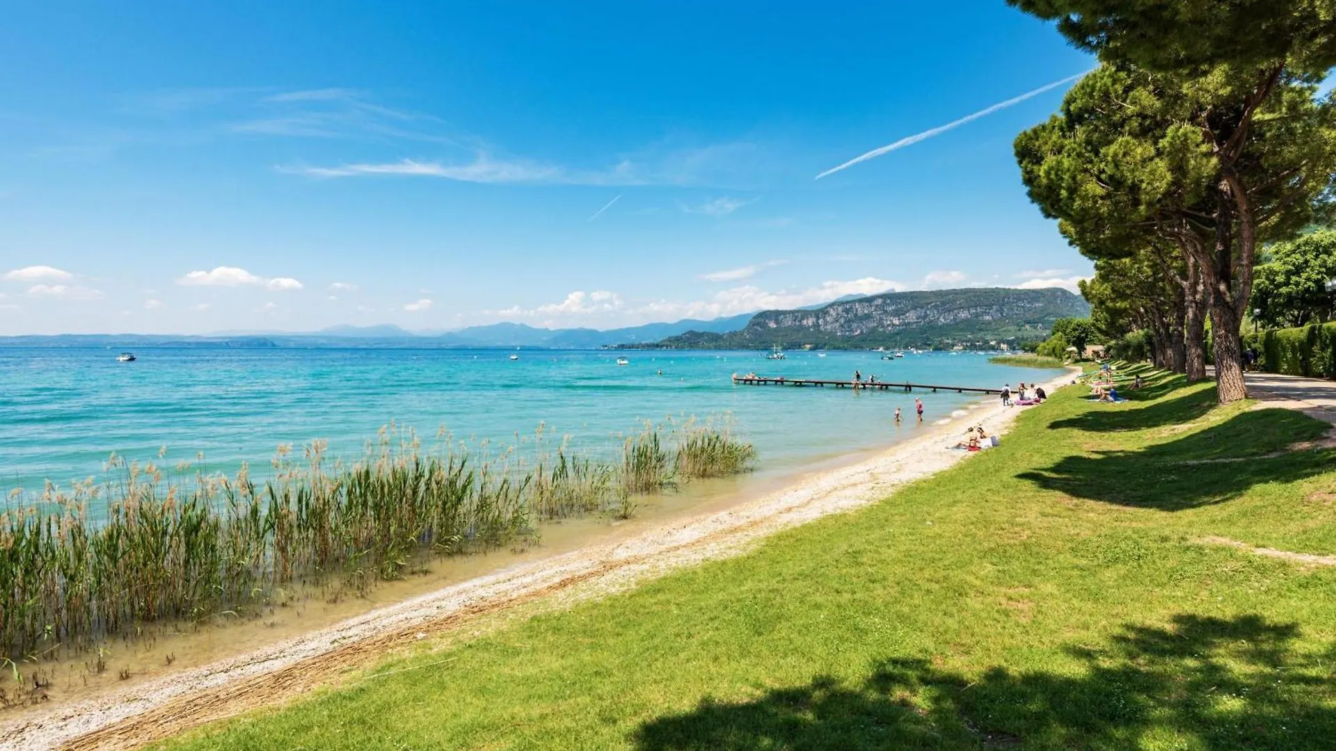 Bardolino Garden Pool & Tennis On The Lake - Happy Rentals