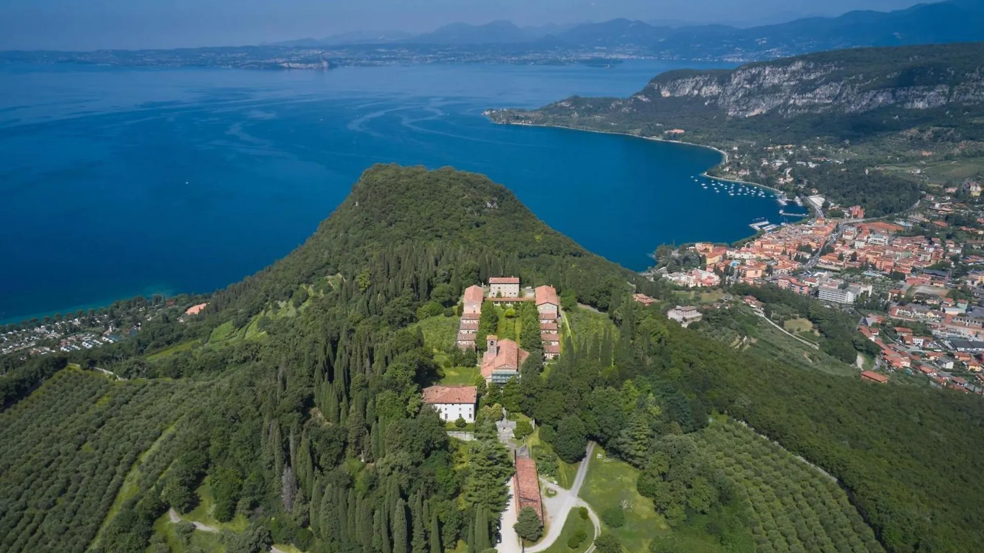 Bardolino Garden Pool & Tennis On The Lake - Happy Rentals 0*,