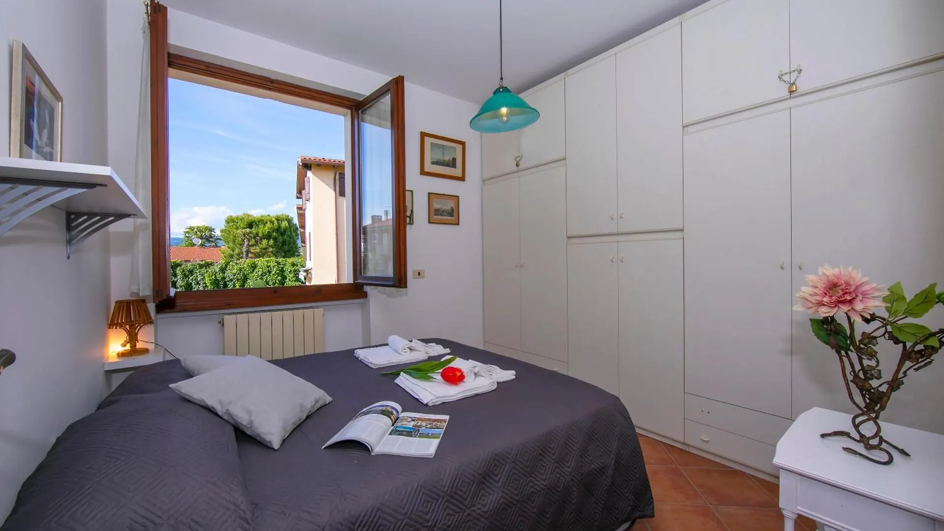 Bardolino Garden Pool & Tennis On The Lake - Happy Rentals